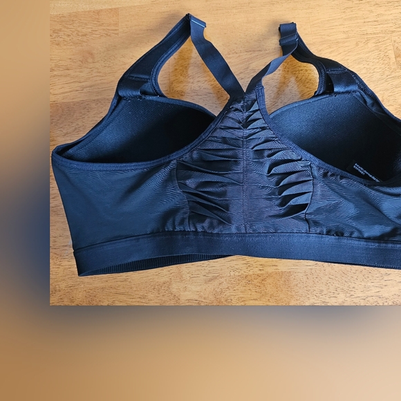 VICTORIAS SECRET SPORT Knockout Women's Black Racerback Sports Bra - Picture 3 of 7